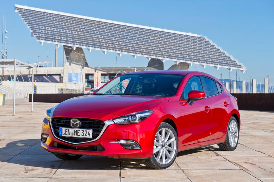  Mazda3 Hatchback 2016 года  (WW) (фото 9 из 37)